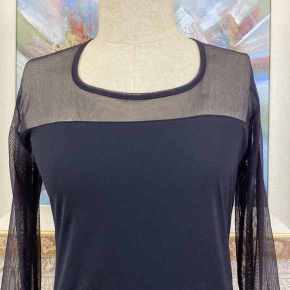 Gioano Sheer Mesh Contrast Pullover Style Knit Top - Picture 4 of 8